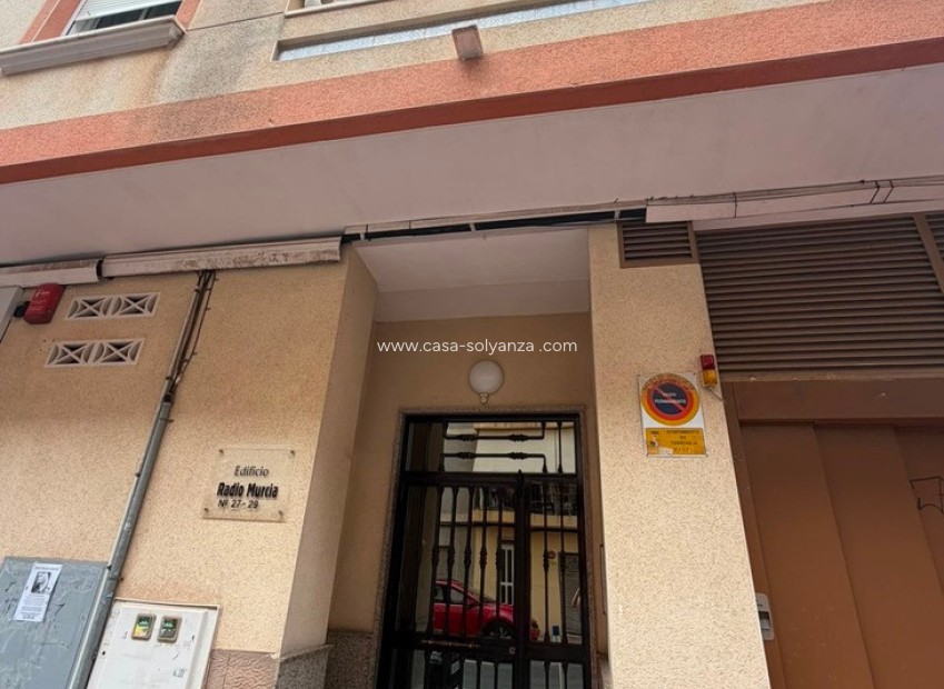 Resale - Apartment / flat - Torrevieja - Torrevieja Centro