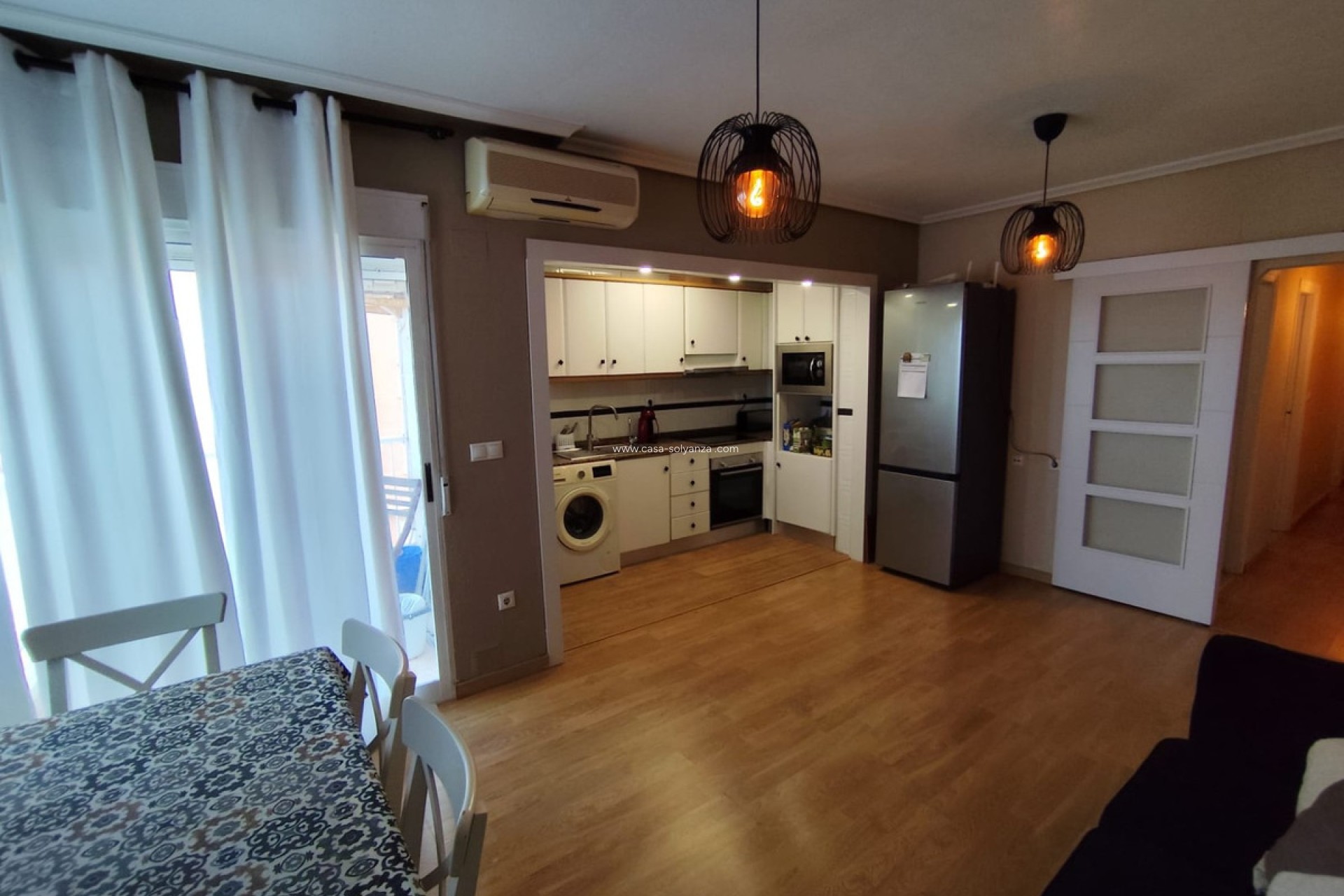 Resale - Apartment / flat - Torrevieja - Torrevieja Centro