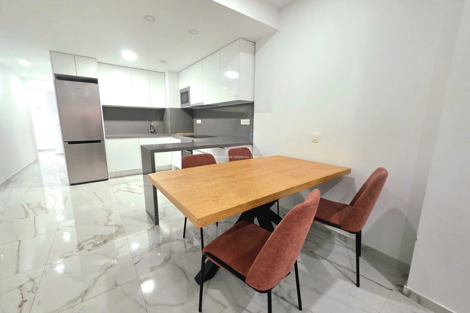 Resale - Apartment / flat - Torrevieja - Torrevieja Centro