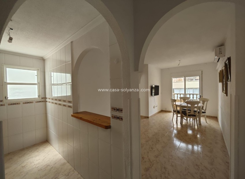 Resale - Apartment / flat - Torrevieja - Torrevieja Centro