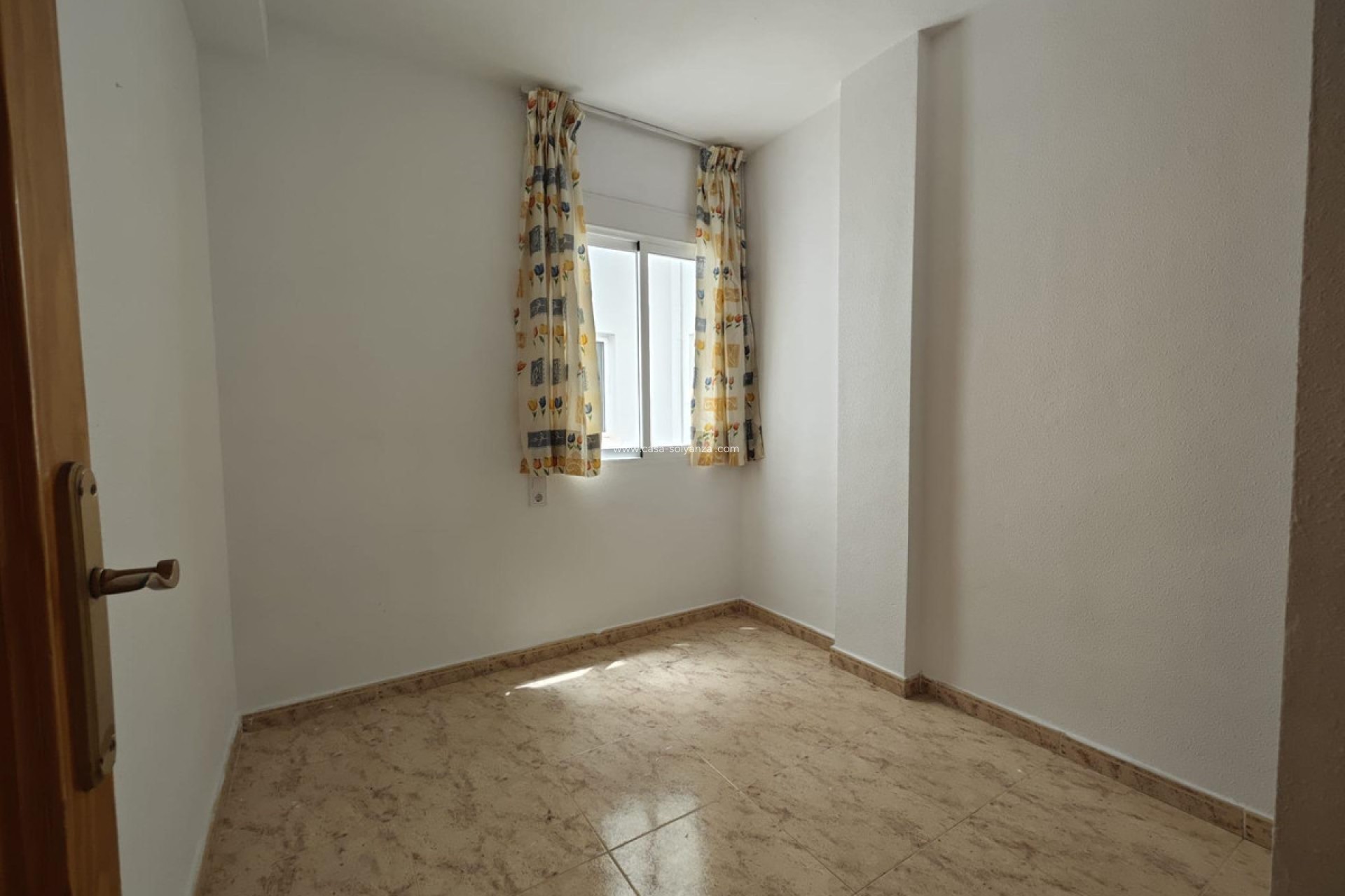 Resale - Apartment / flat - Torrevieja - Torrevieja Centro