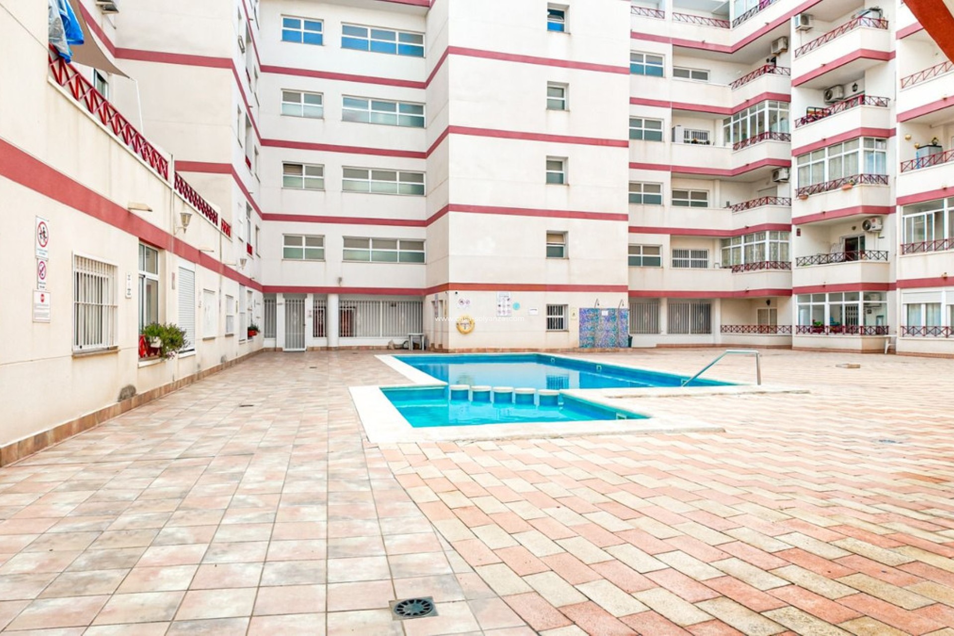 Resale - Apartment / flat - Torrevieja - Torrevieja Centro