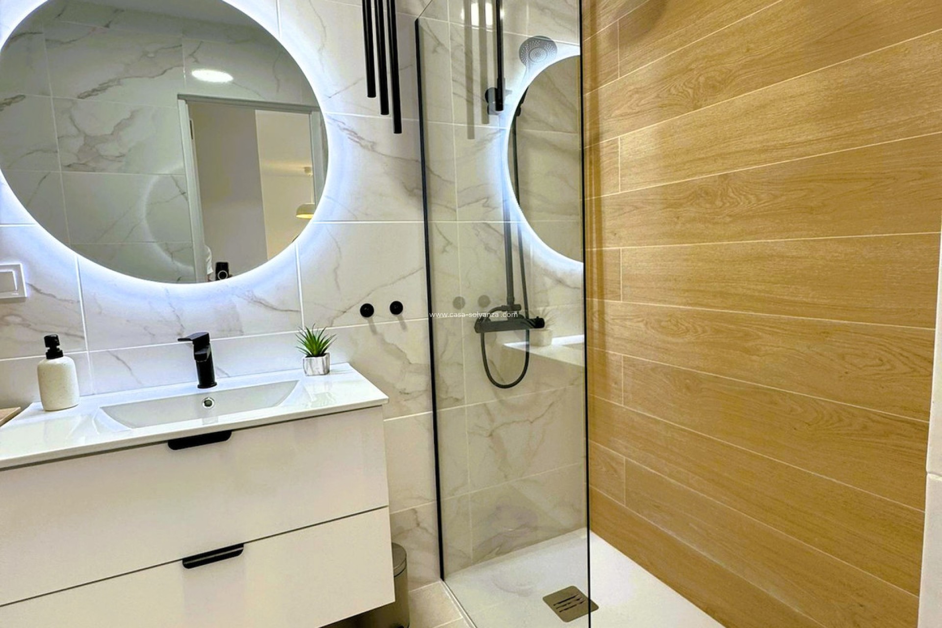 Resale - Apartment / flat - Torrevieja - Torrevieja Centro