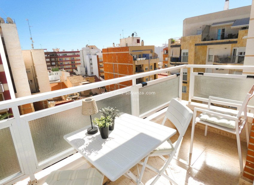 Resale - Apartment / flat - Torrevieja - Torrevieja Centro