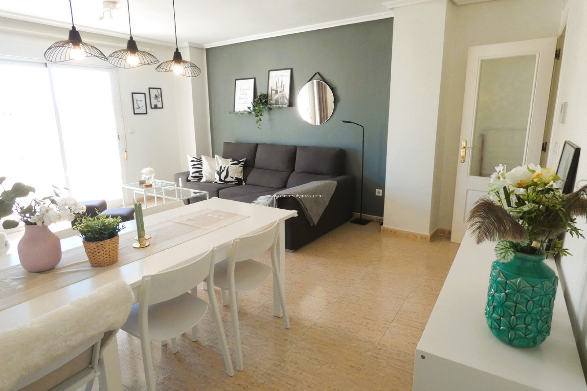 Resale - Apartment / flat - Torrevieja - Torrevieja Centro