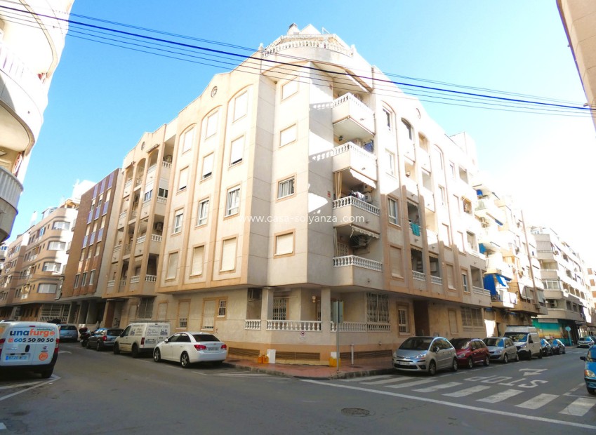 Resale - Apartment / flat - Torrevieja - Torrevieja Centro