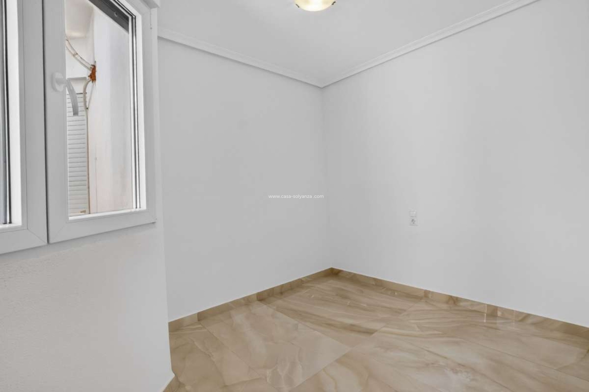 Resale - Apartment / flat - Torrevieja - Torrevieja Centro
