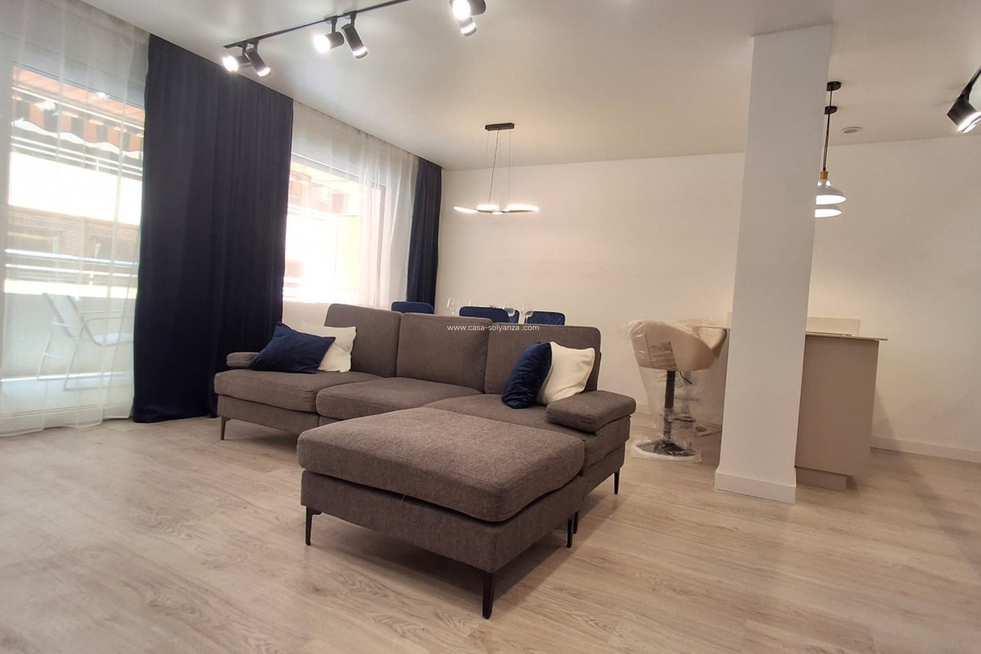 Resale - Apartment / flat - Torrevieja - Torrevieja Centro