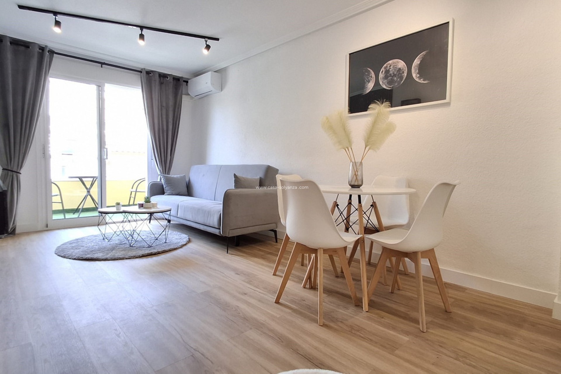 Resale - Apartment / flat - Torrevieja - Torrevieja Centro