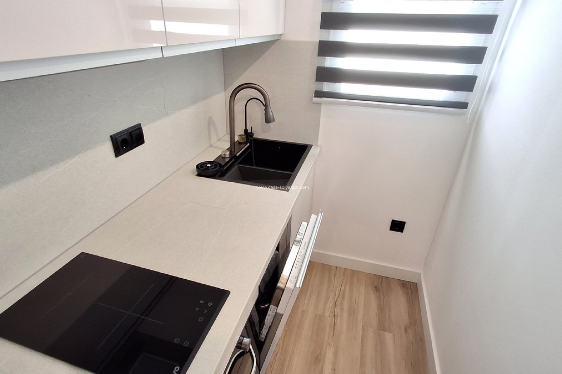 Resale - Apartment / flat - Torrevieja - Torrevieja Centro