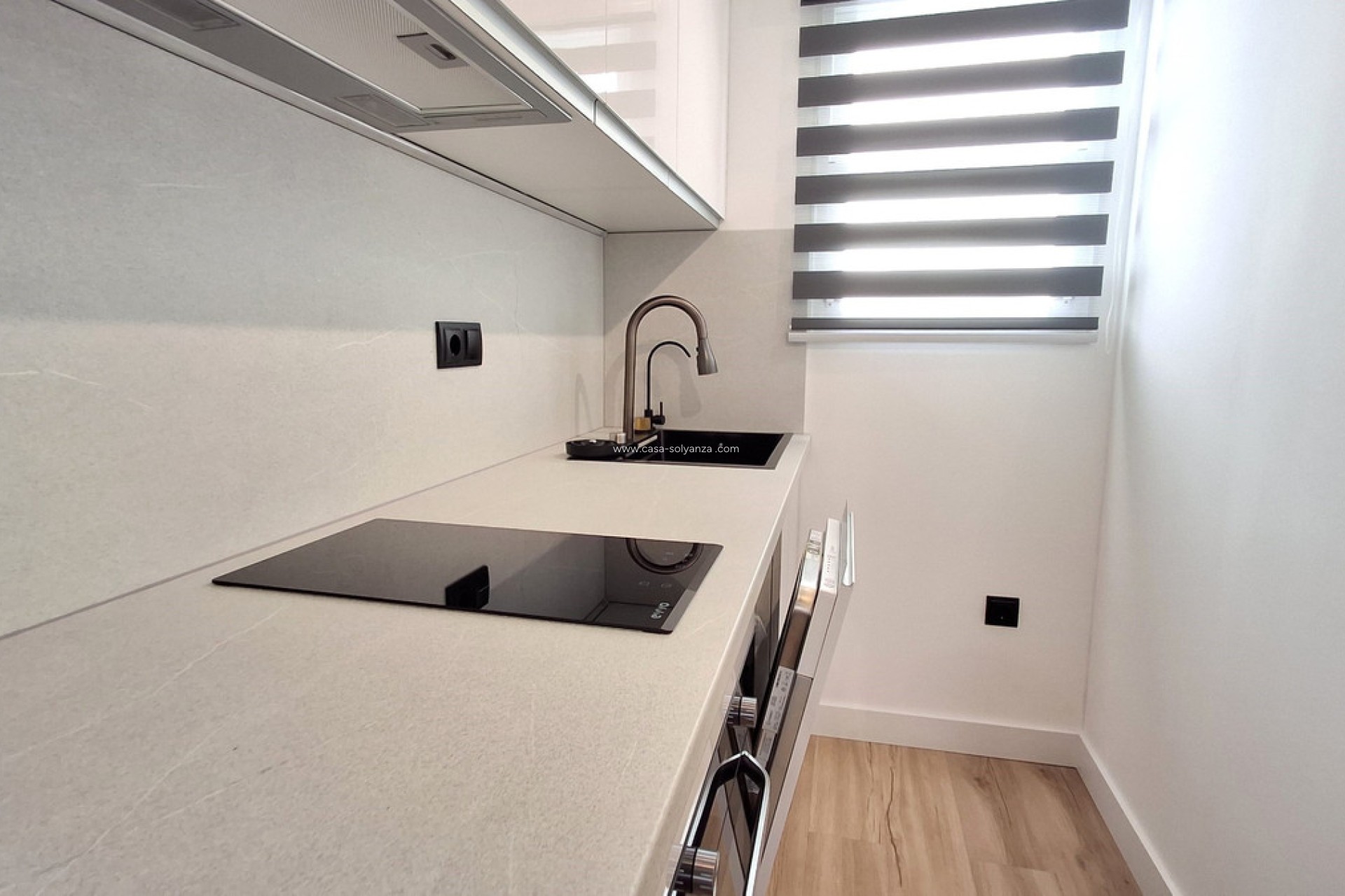 Resale - Apartment / flat - Torrevieja - Torrevieja Centro