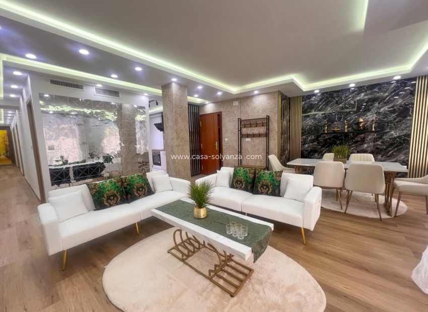 Resale - Apartment / flat - Torrevieja - Torrevieja Centro