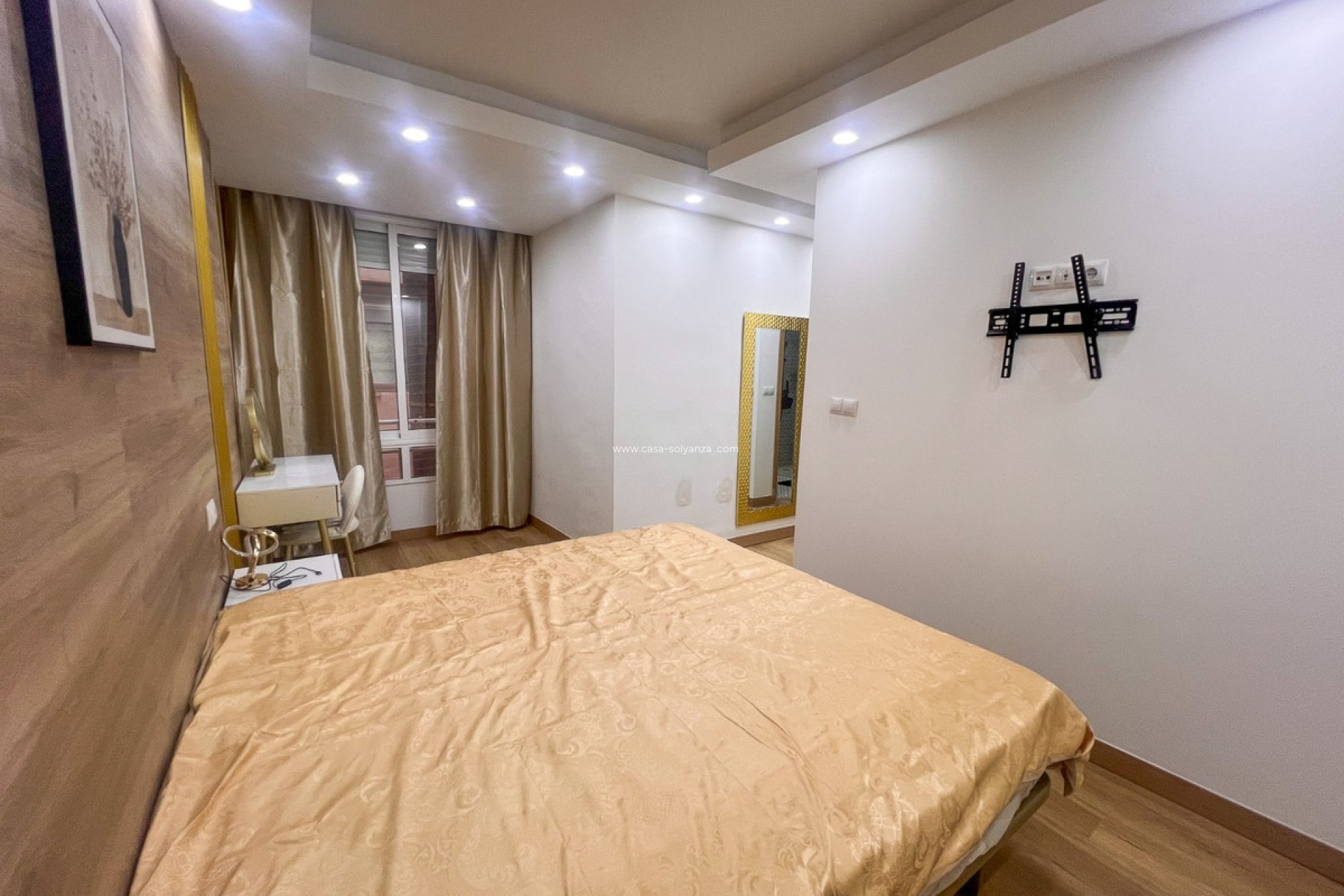 Resale - Apartment / flat - Torrevieja - Torrevieja Centro