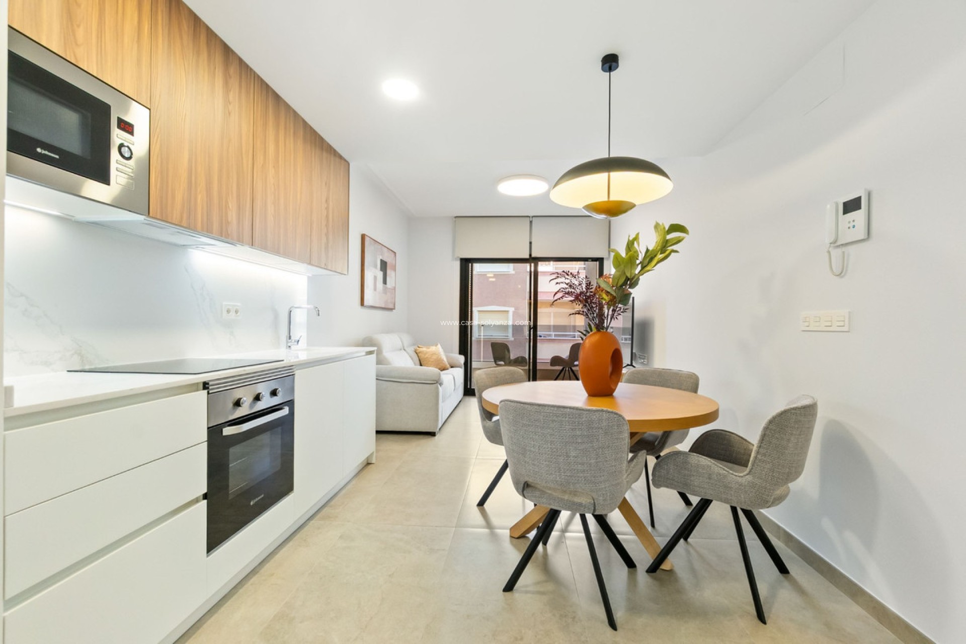 Resale - Apartment / flat - Torrevieja - Torrevieja Centro