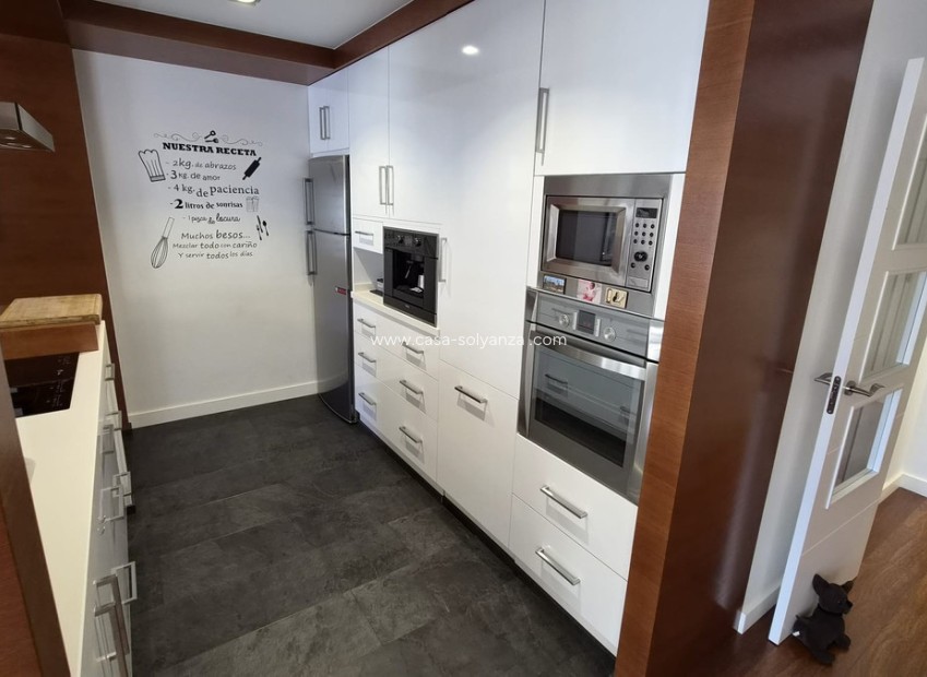 Resale - Apartment / flat - Torrevieja - Torrevieja Centro