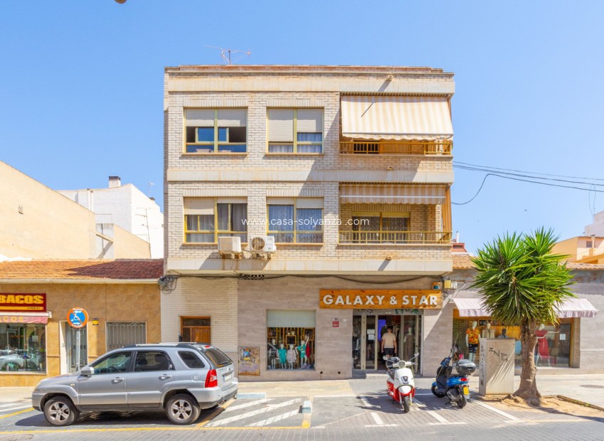 Resale - Apartment / flat - Torrevieja - Torrevieja Centro
