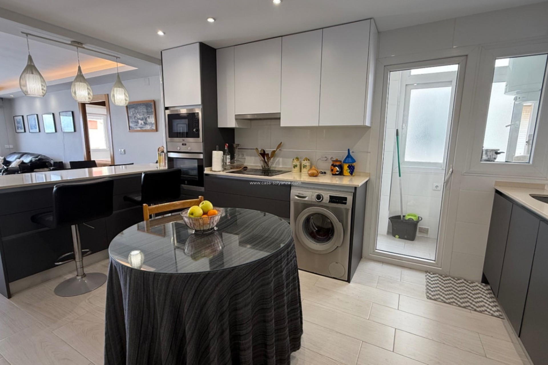 Resale - Apartment / flat - Torrevieja - Torrevieja Centro