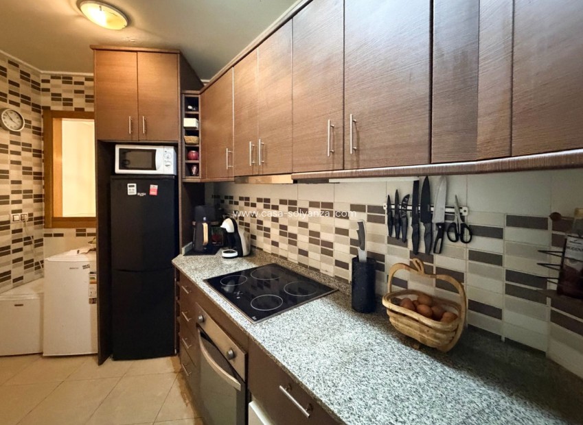 Resale - Apartment / flat - Torrevieja - Torrevieja Centro