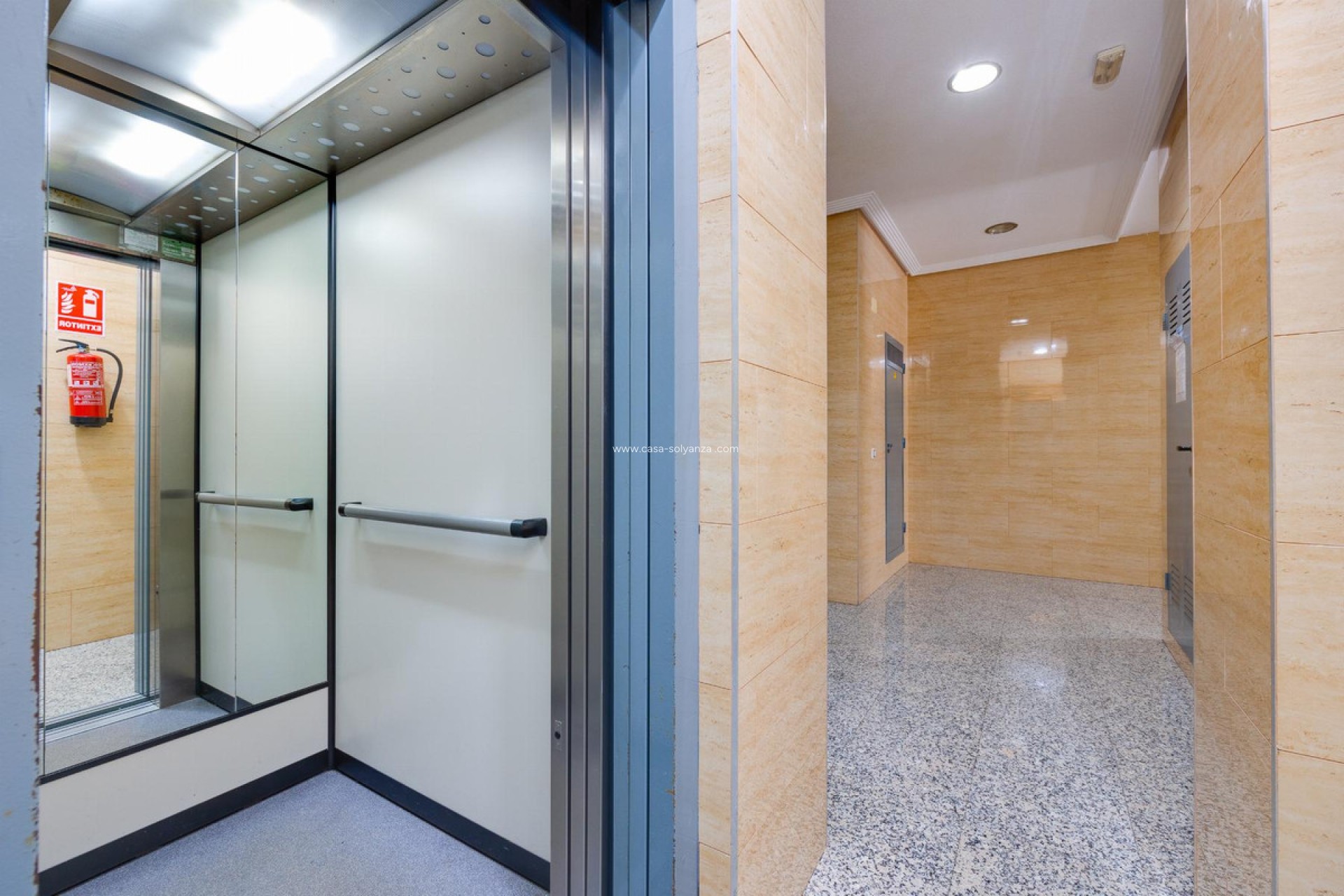 Resale - Apartment / flat - Torrevieja - Torrevieja Centro