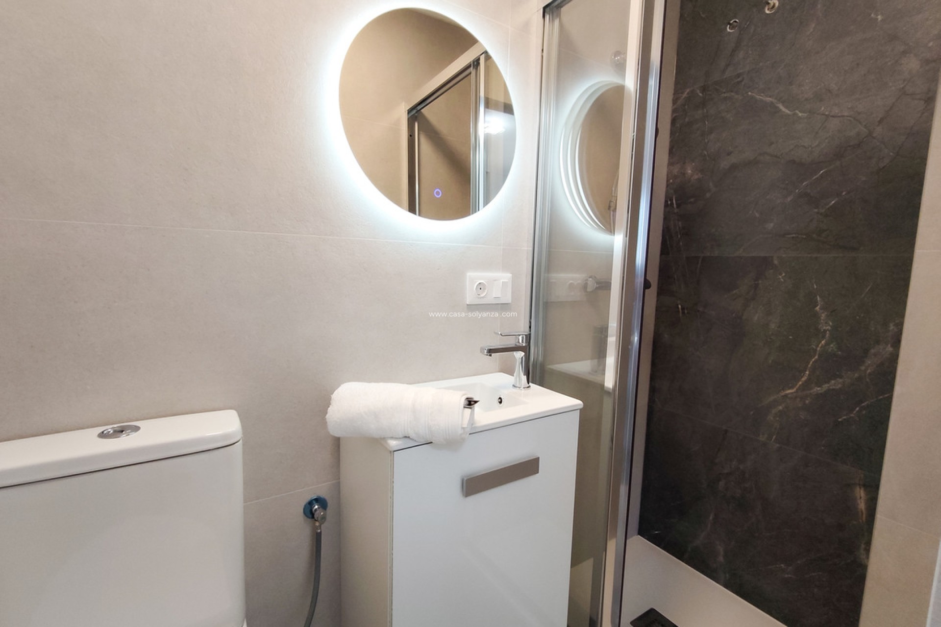 Resale - Apartment / flat - Torrevieja - Torrevieja Centro