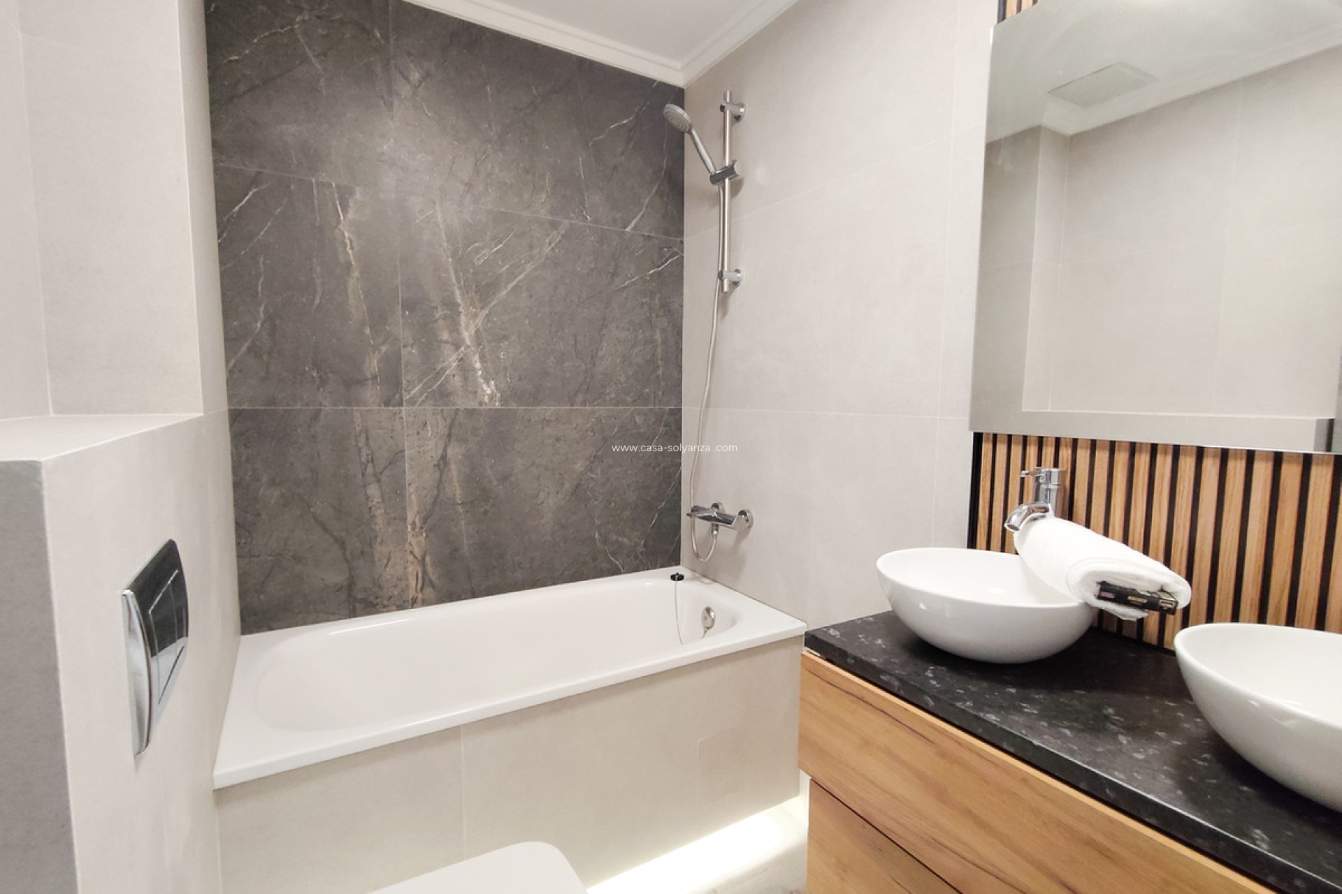 Resale - Apartment / flat - Torrevieja - Torrevieja Centro
