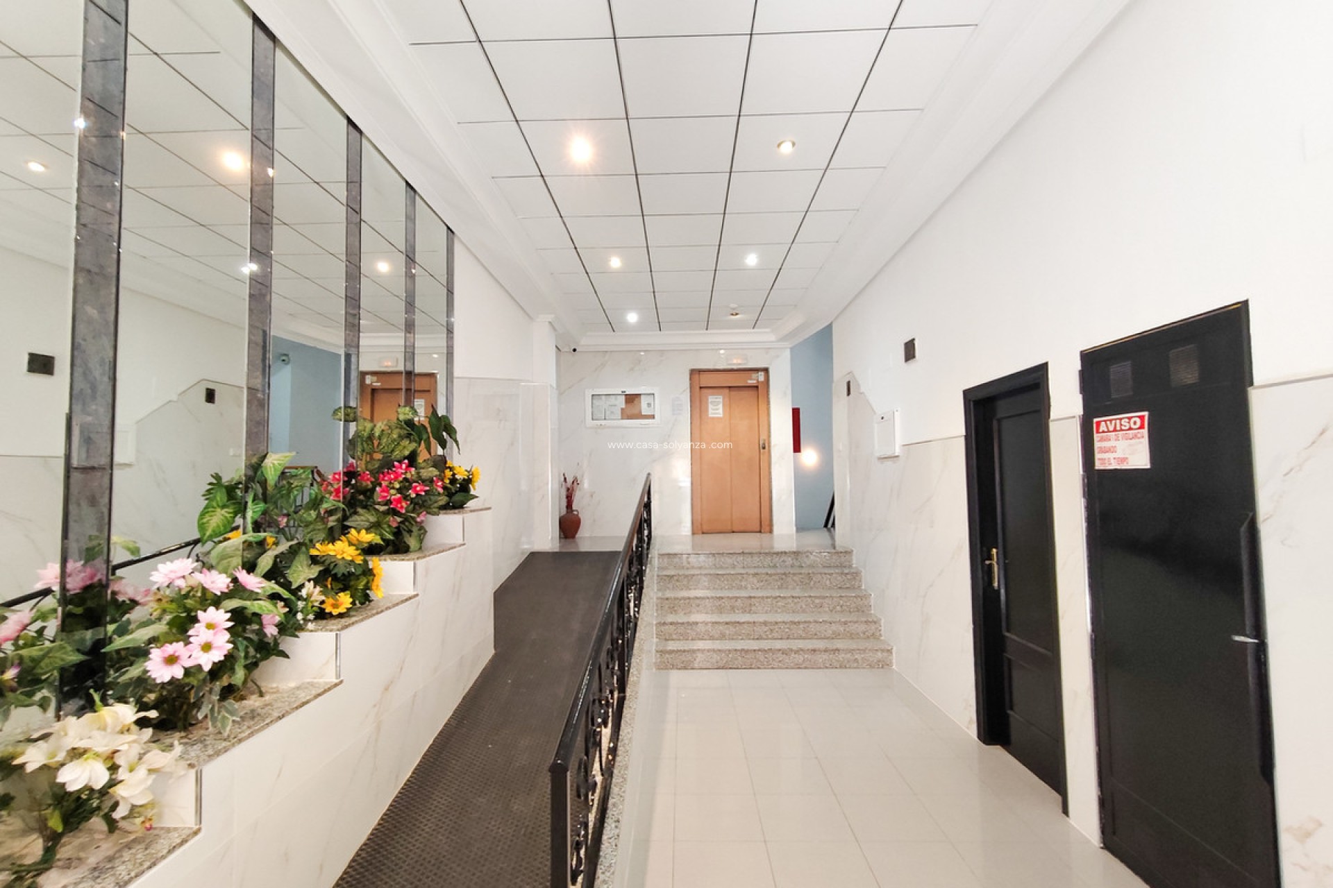Resale - Apartment / flat - Torrevieja - Torrevieja Centro