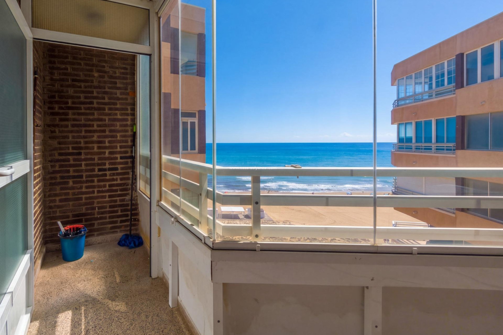 Resale - Apartment / flat - Torrevieja - Torrevieja Centro