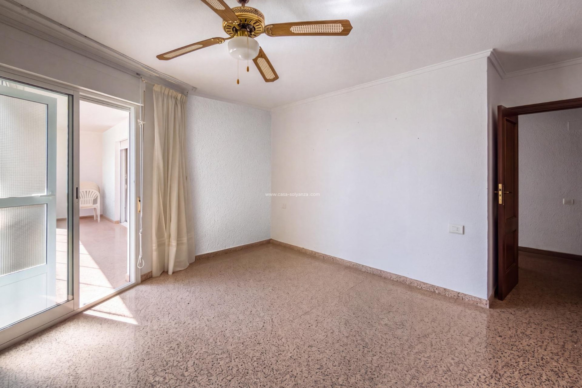 Resale - Apartment / flat - Torrevieja - Torrevieja Centro