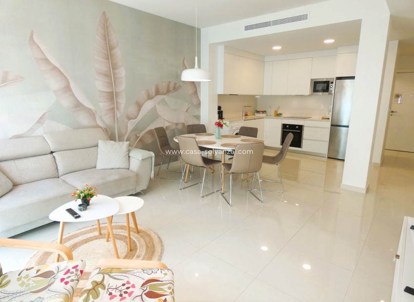 Resale - Apartment / flat - Torrevieja - Torrevieja Centro