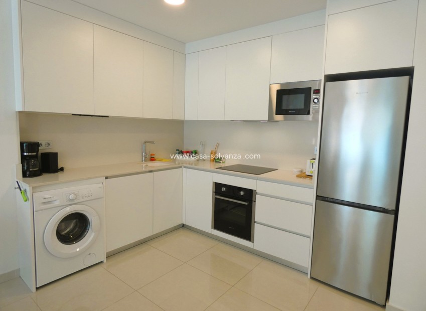Resale - Apartment / flat - Torrevieja - Torrevieja Centro