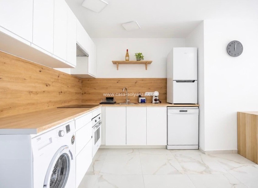 Resale - Apartment / flat - Torrevieja - Torrevieja Centro