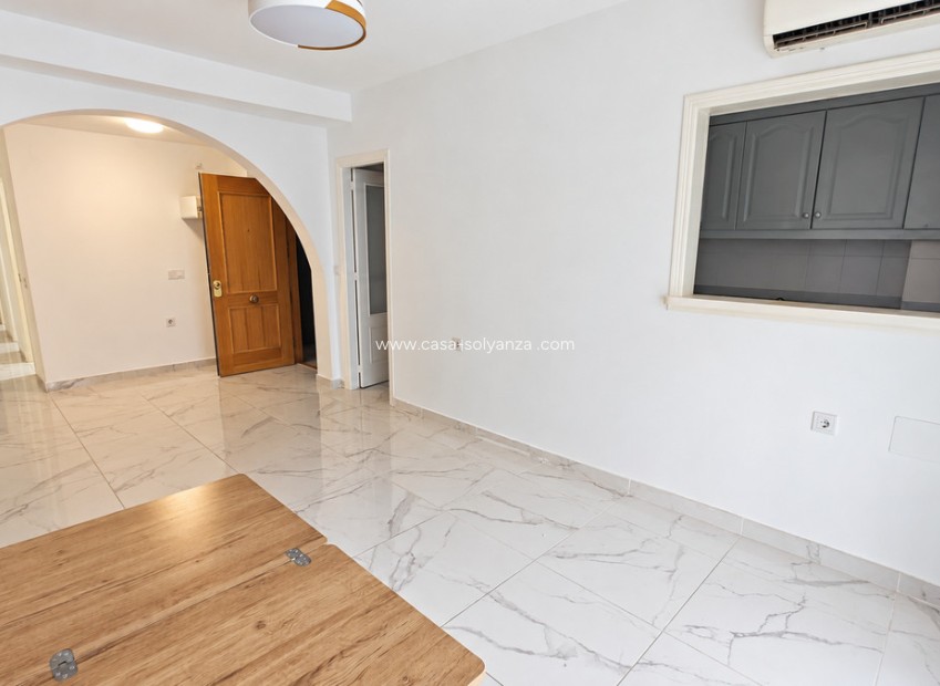 Resale - Apartment / flat - Torrevieja - Torrevieja Centro