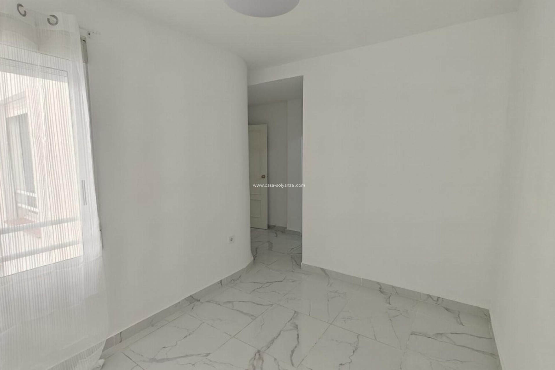 Resale - Apartment / flat - Torrevieja - Torrevieja Centro