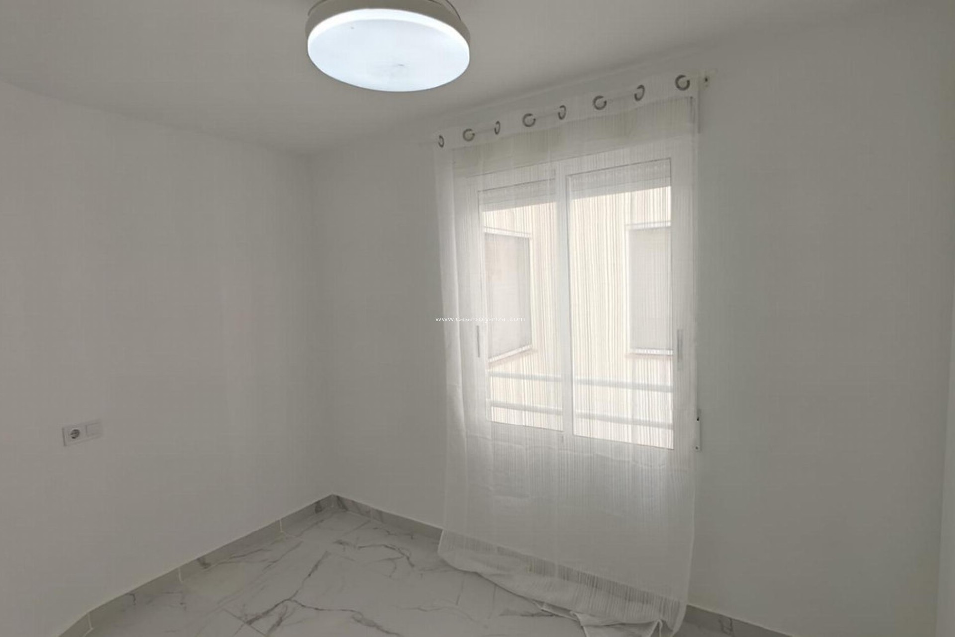 Resale - Apartment / flat - Torrevieja - Torrevieja Centro