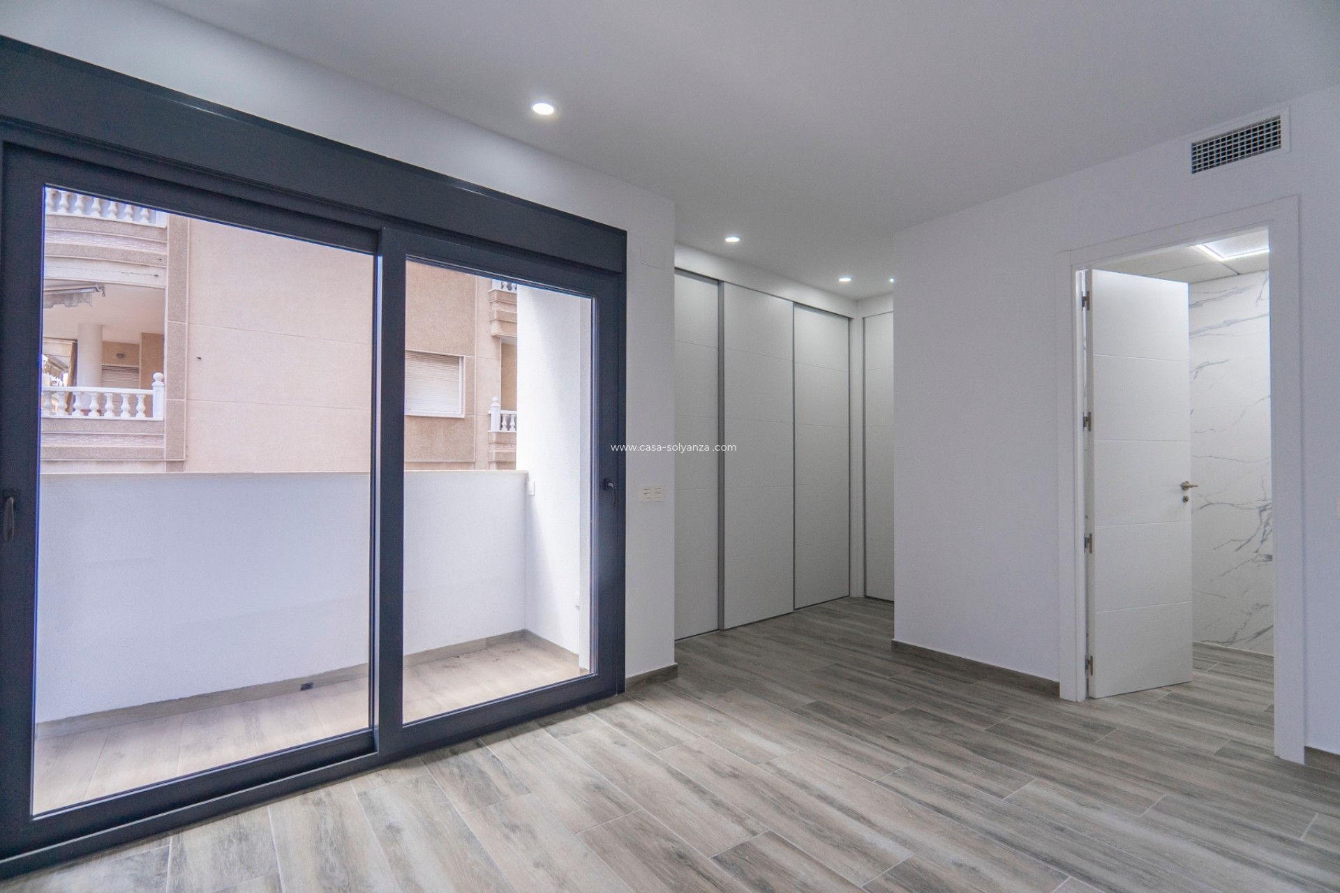 Resale - Apartment / flat - Torrevieja