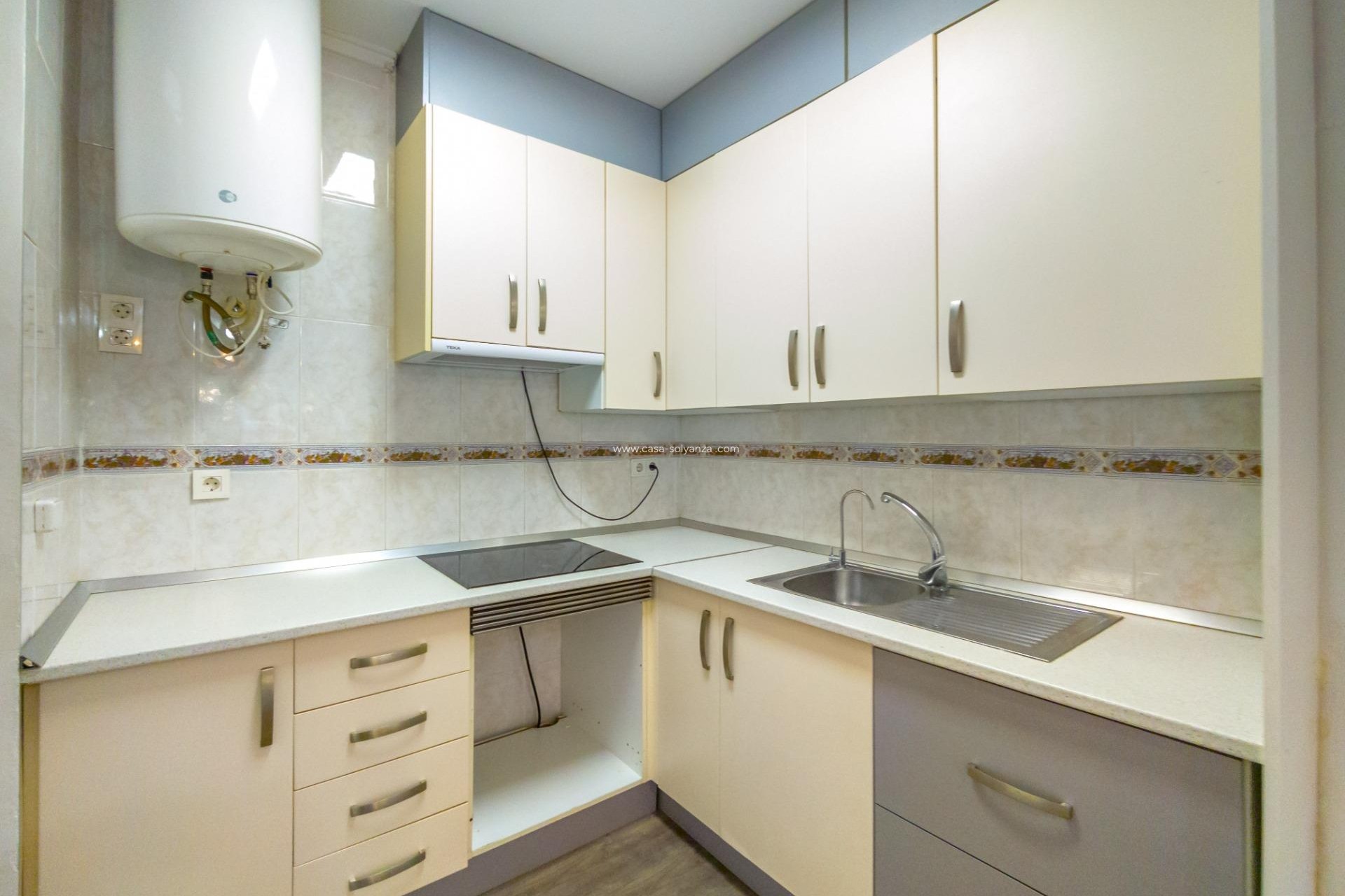 Resale - Apartment / flat - Torrevieja