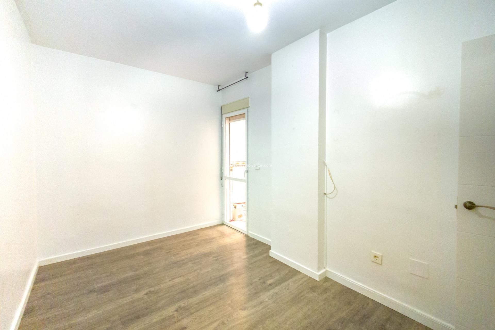 Resale - Apartment / flat - Torrevieja