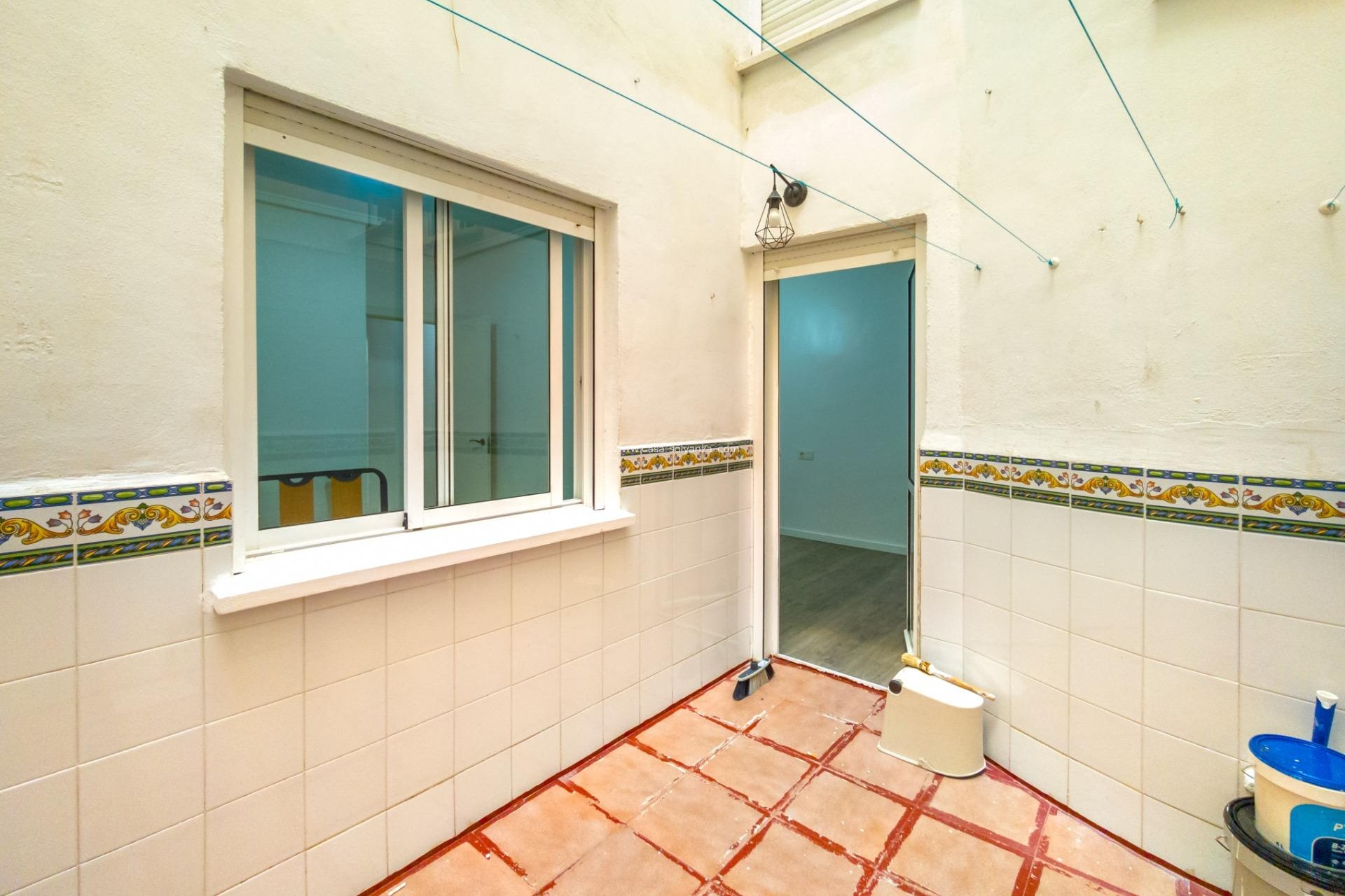 Resale - Apartment / flat - Torrevieja