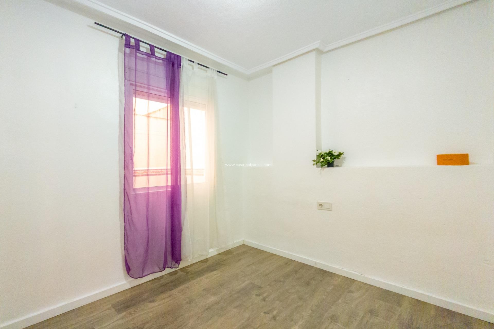 Resale - Apartment / flat - Torrevieja