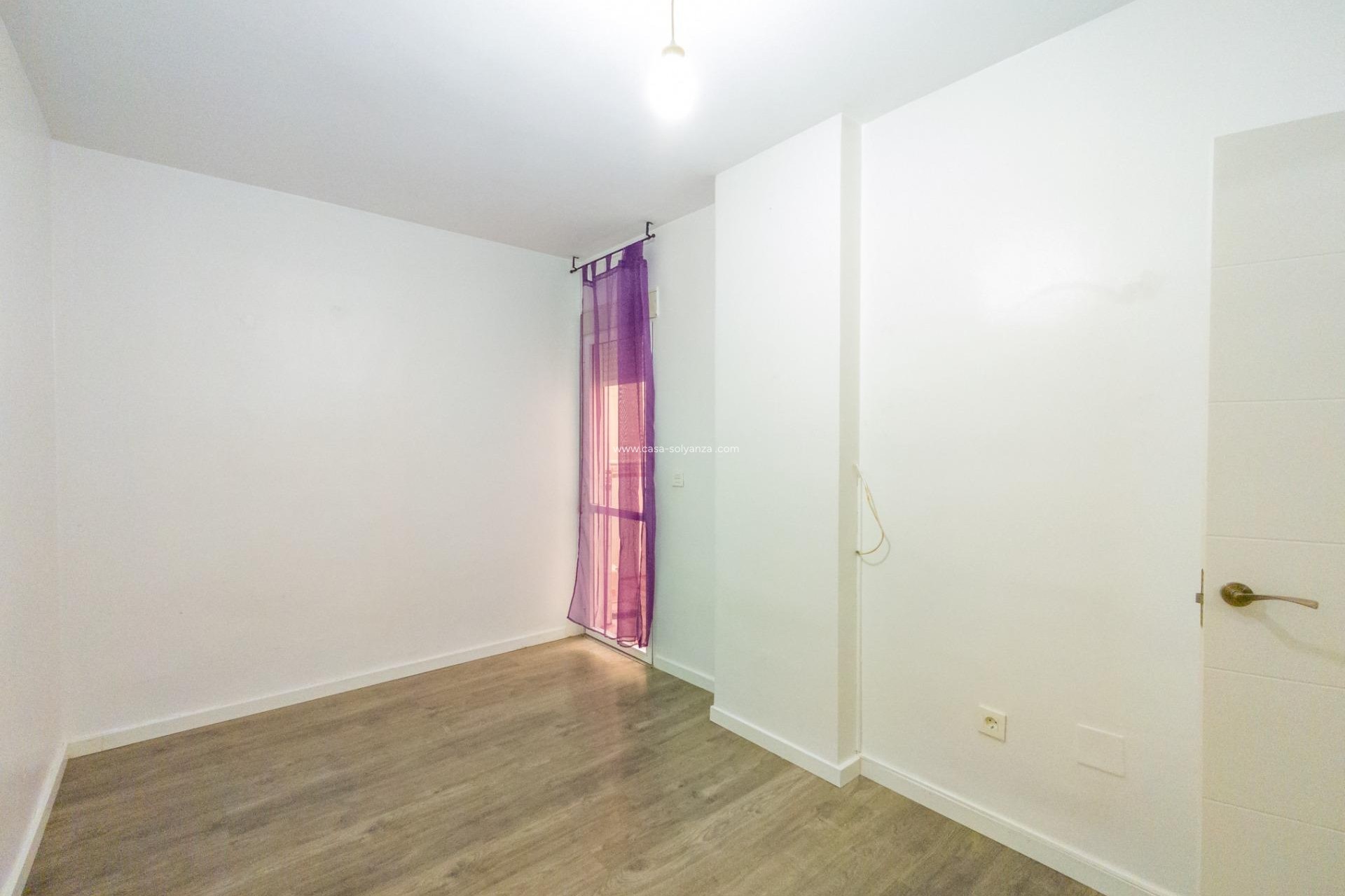 Resale - Apartment / flat - Torrevieja