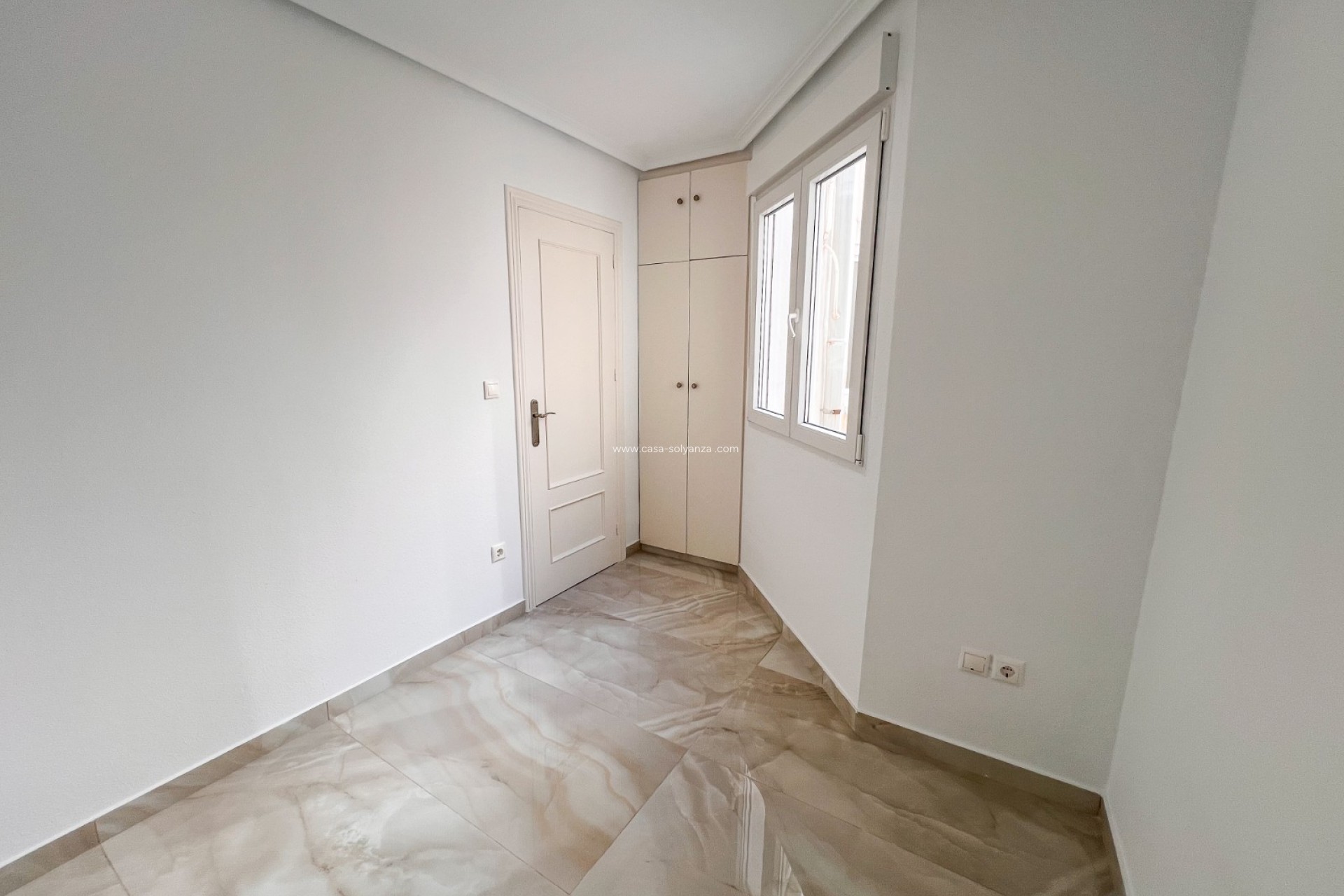 Resale - Apartment / flat - Torrevieja