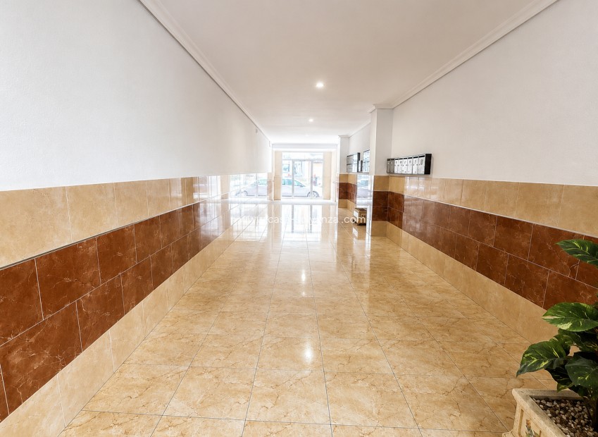 Resale - Apartment / flat - Torrevieja