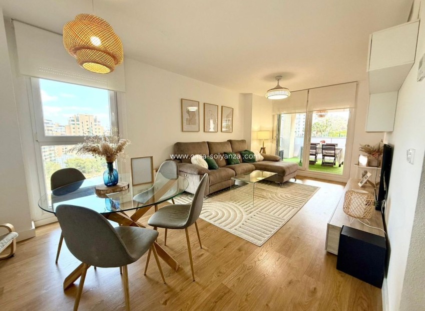 Resale - Apartment / flat - Villajoyosa - Costa Blanca