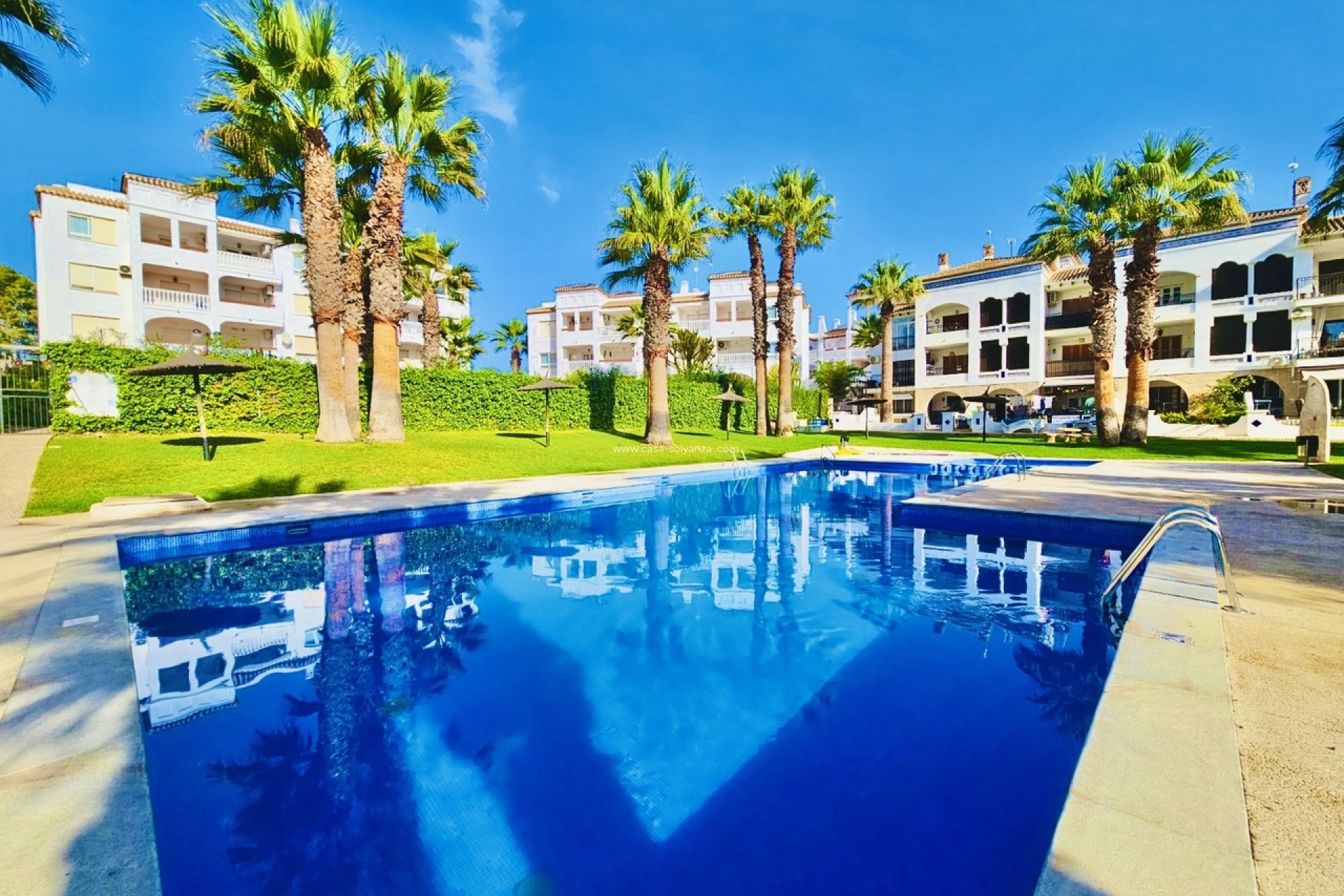 Resale - Apartment / flat - Villamartin - Costa Blanca