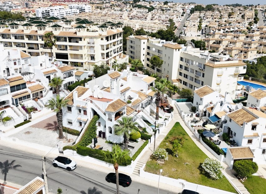 Resale - Apartment / flat - Villamartin - Costa Blanca