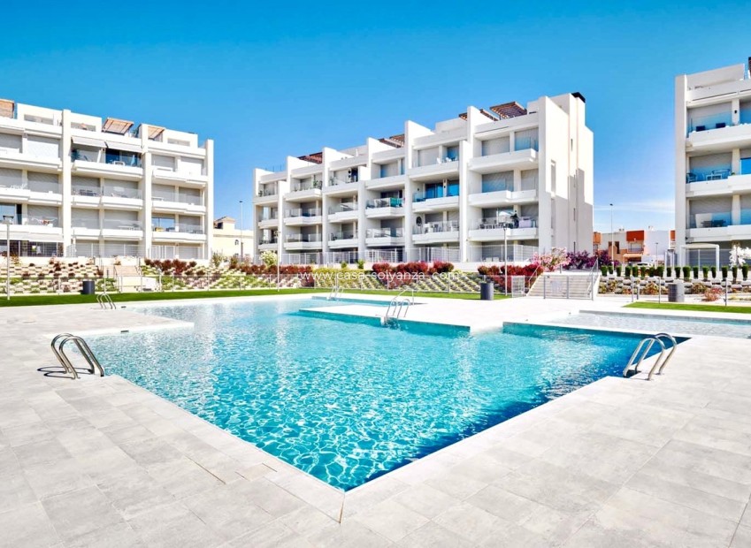 Resale - Apartment / flat - Villamartin - Costa Blanca