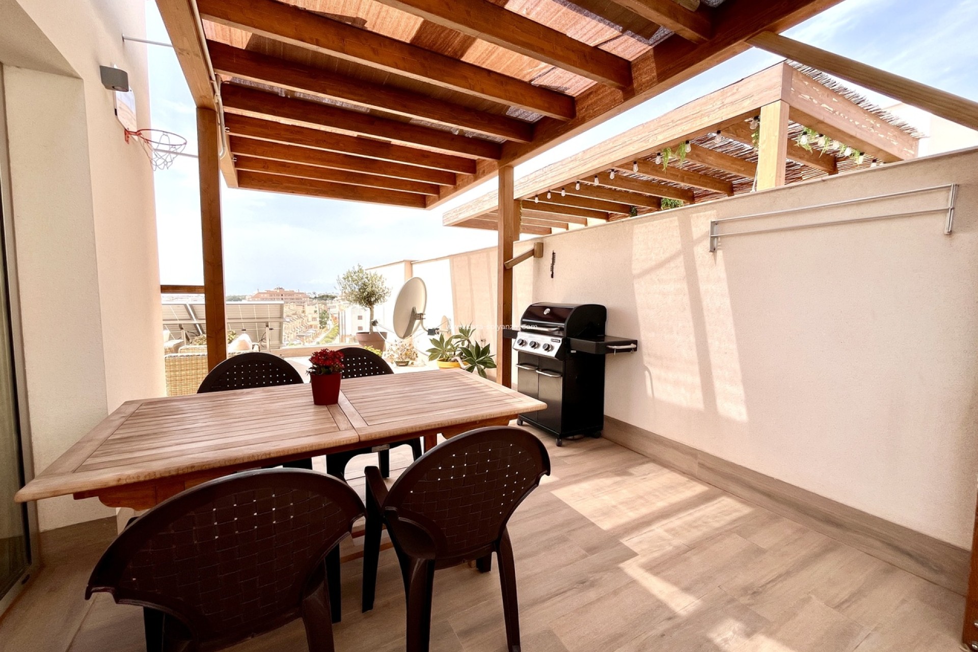 Resale - Apartment / flat - Villamartin - Costa Blanca