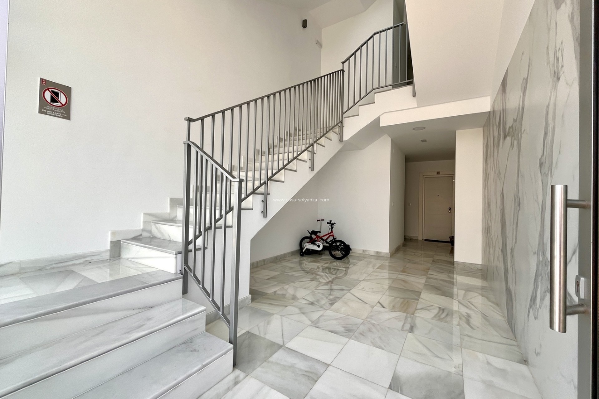 Resale - Apartment / flat - Villamartin - Costa Blanca