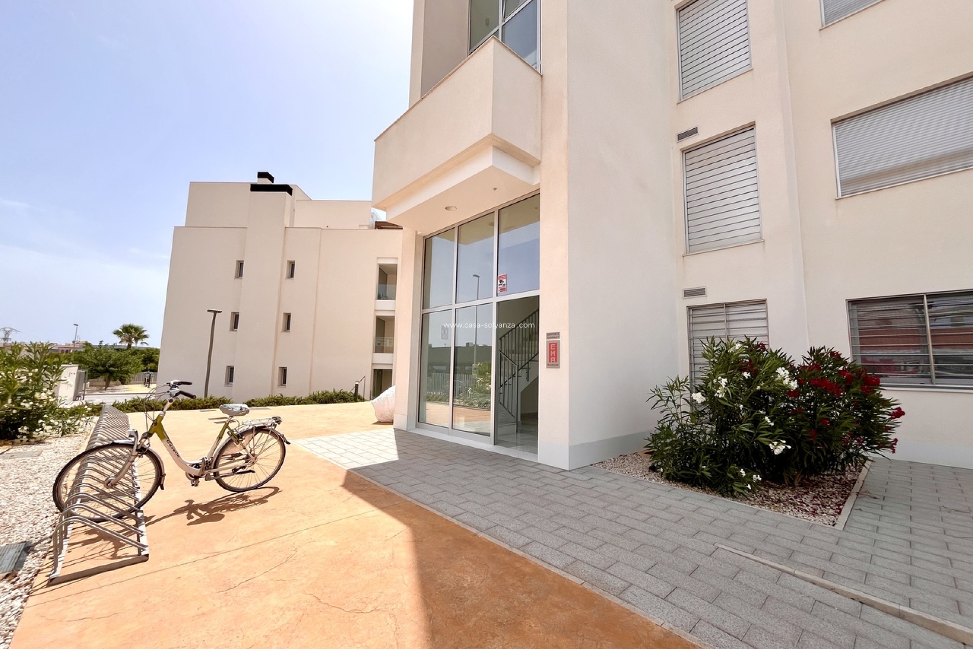 Resale - Apartment / flat - Villamartin - Costa Blanca