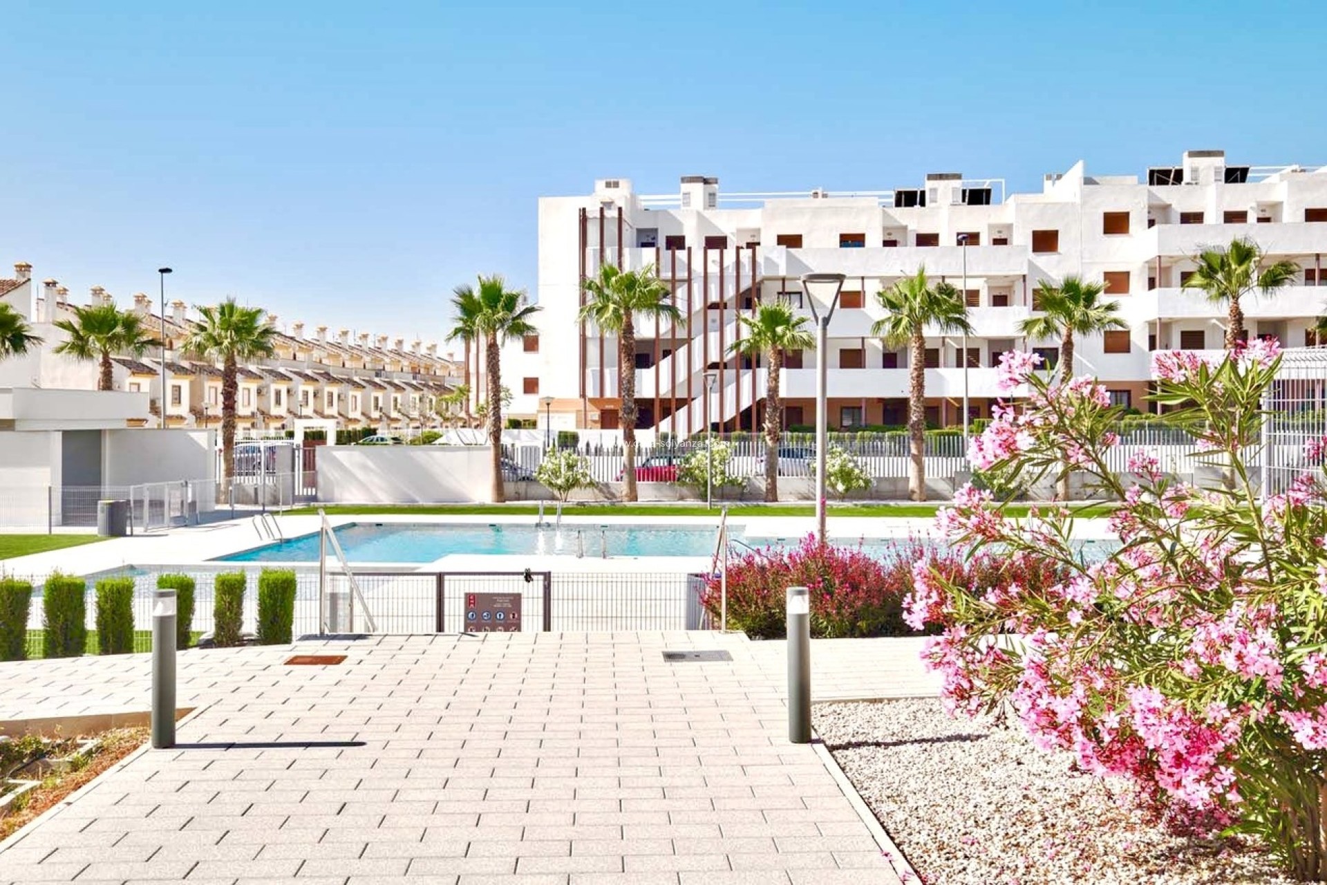Resale - Apartment / flat - Villamartin - Costa Blanca